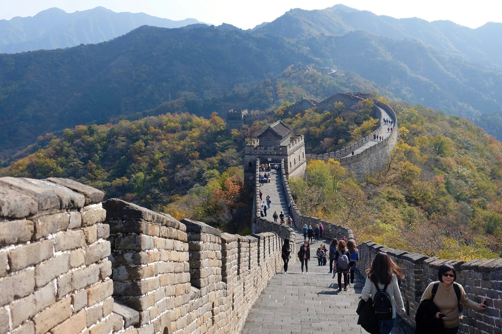 Oltre le Nuvole la Cina delle Montagne e dei Templi