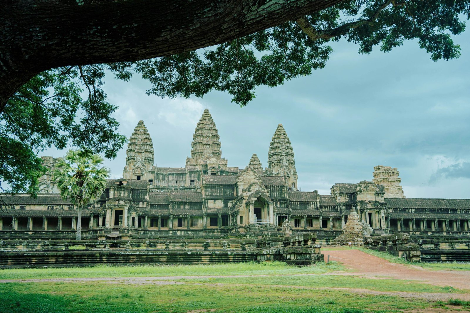 Vietnam & Cambogia Dalle Baie di Halong ai Templi di Angkor